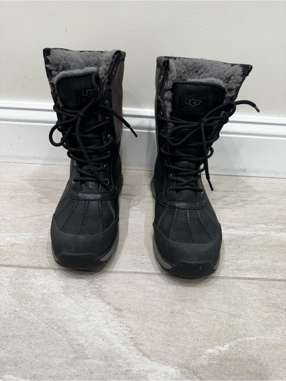 UGG Women's Adirondack Boot III - Black